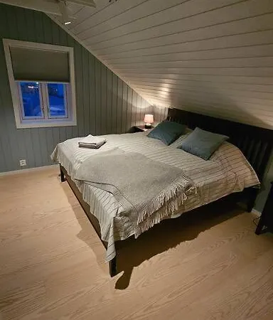 Feriehus Newly Renovated Hellandbui