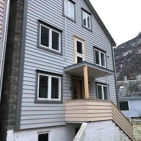 Newly Renovated Hellandbui Semesterbostad Lærdalsøyri