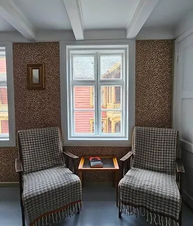 Newly Renovated Hellandbui *