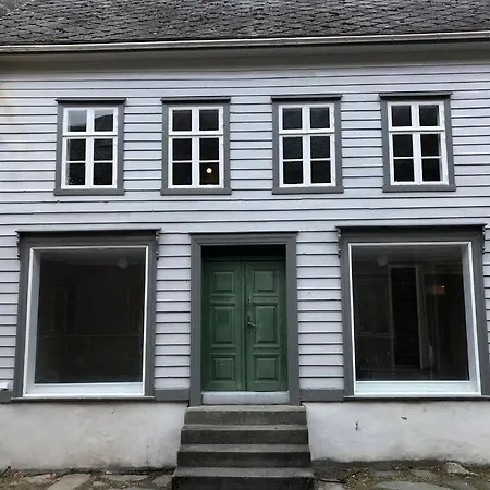 Newly Renovated Hellandbui *
