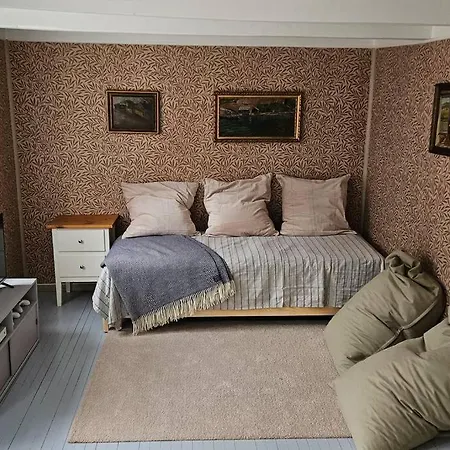 Newly Renovated Hellandbui